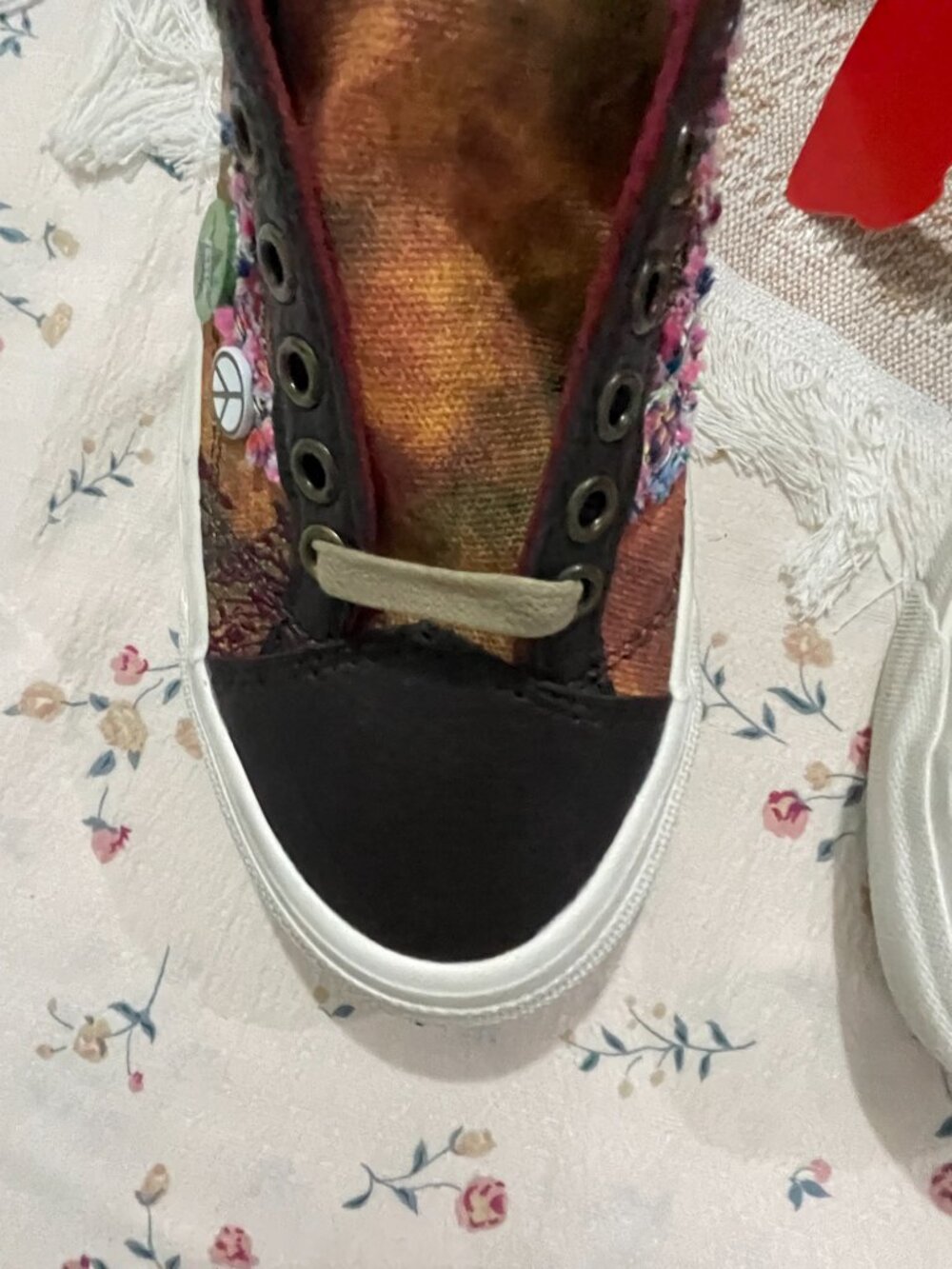 Vans Old Skool Tie-Dye Badge Low-Top Sneakers - Picture 5 of 13